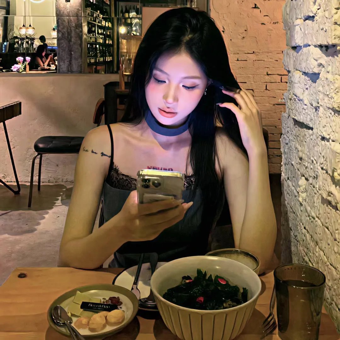 大IP剧组深夜酒吧买醉，剧组人心惶惶，凌晨引热议